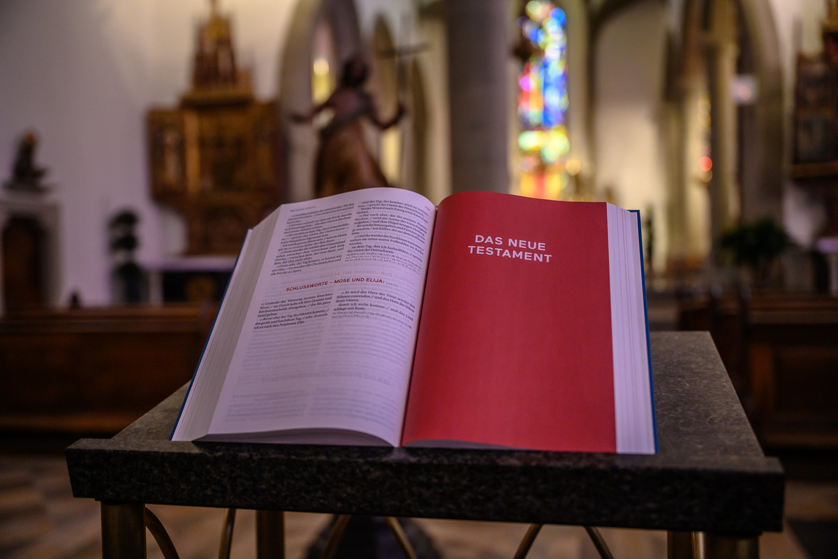 Neues Testament - Vielfalt und Reichtum der Offenbarung Gottes in Jesus Christus / Katholische Kirche Vorarlberg / Dietmar Steinmair Neues Testament - Vielfalt und Reichtum der Offenbarung Gottes in Jesus Christus